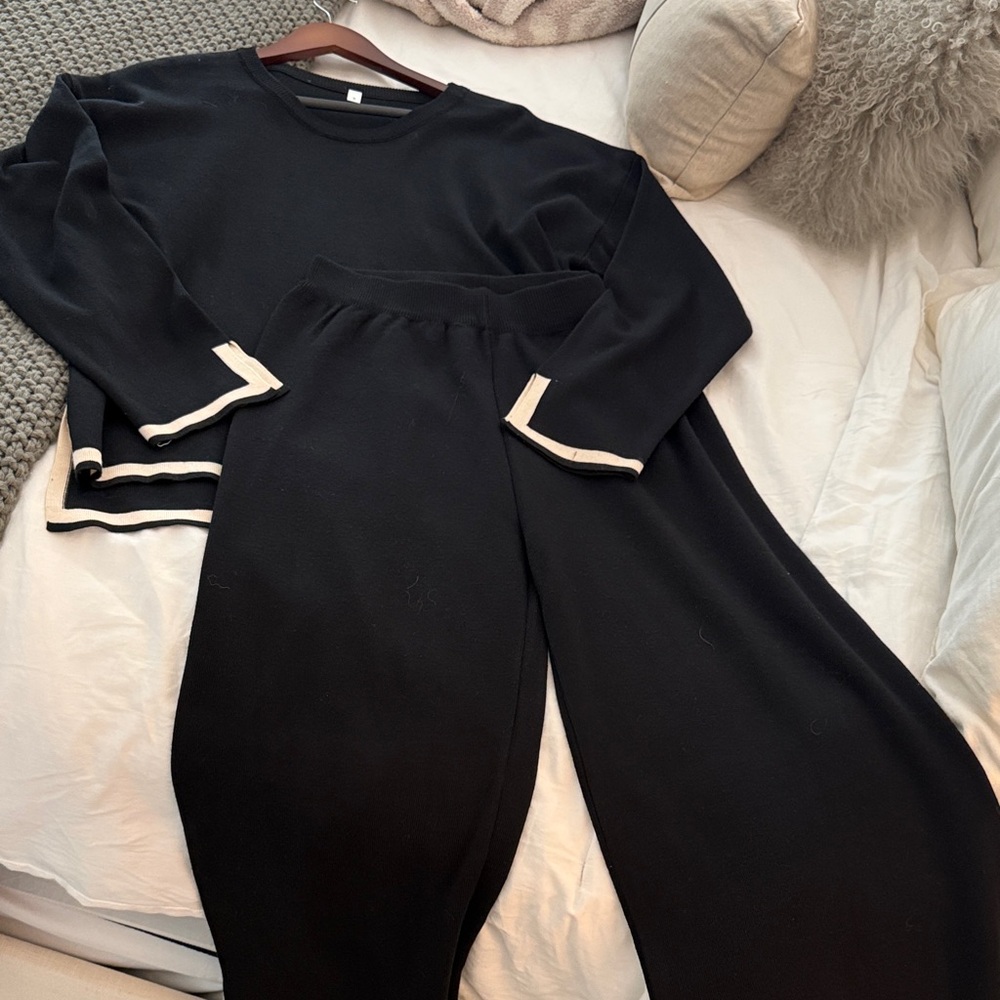 Black Lounge Set with White Trim